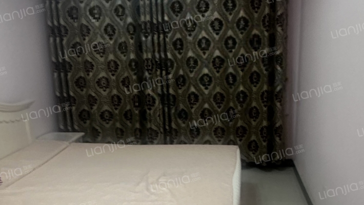 水岸花城，好房源，环境好，交通便利。-卧室B