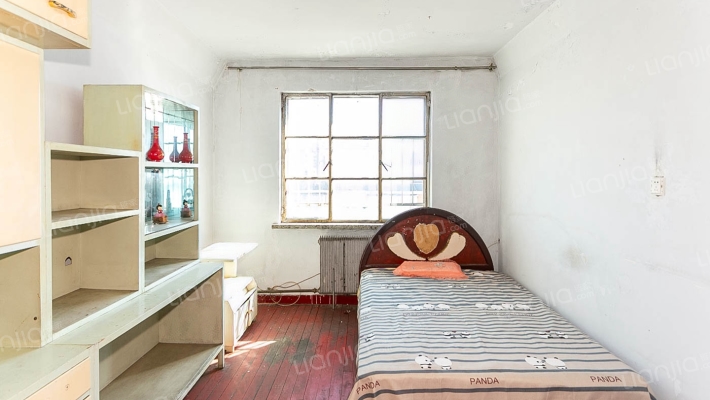 八街四纬小区二手房实景图