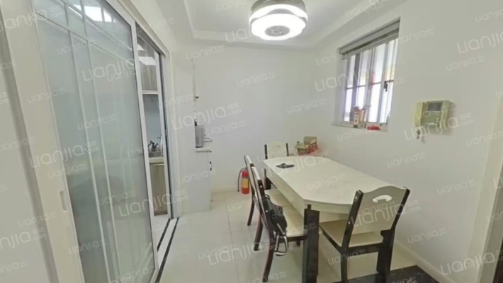 森茂汽车城市广场二手房实景图