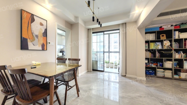 顺驰凤凰花园二手房实景图