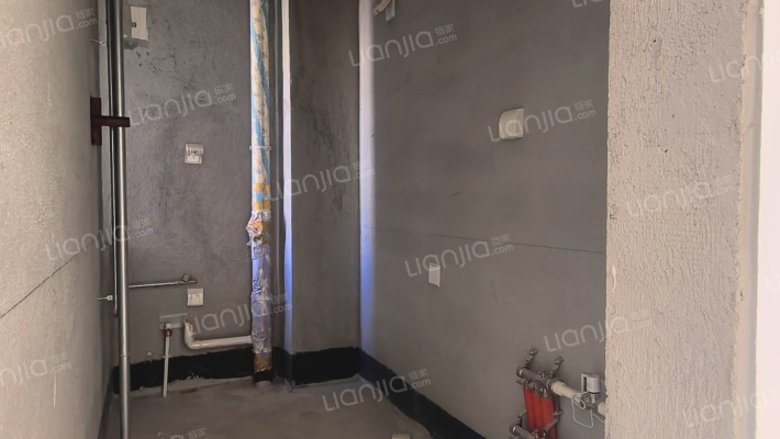 双语旁  电梯洋房  一梯两户 南北通透三居  带车位-厨房