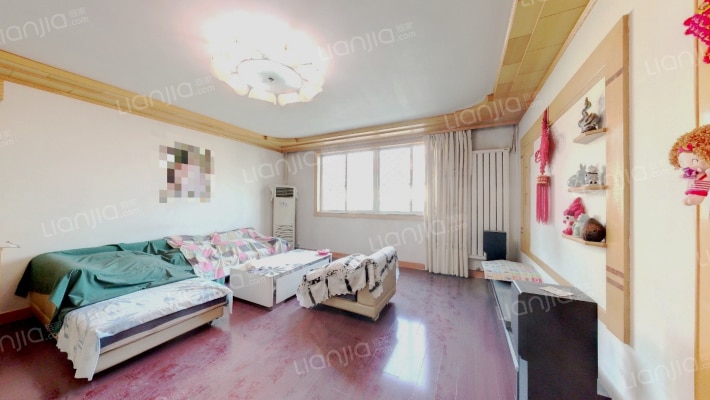 临潼区大庆路武装部二手房实景图