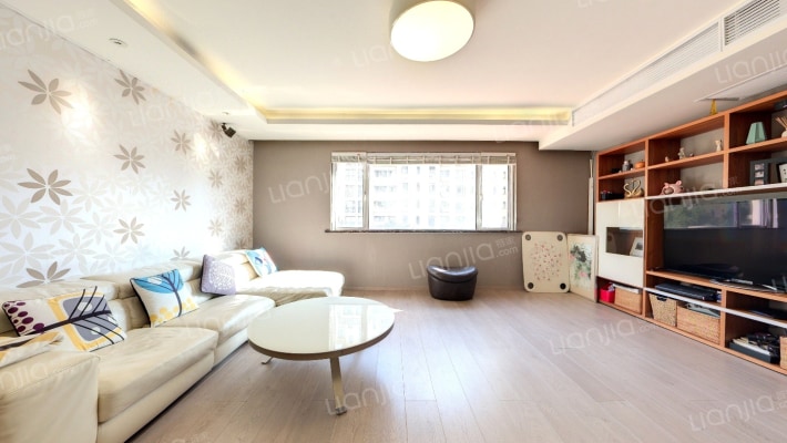 天域东区二手房实景图