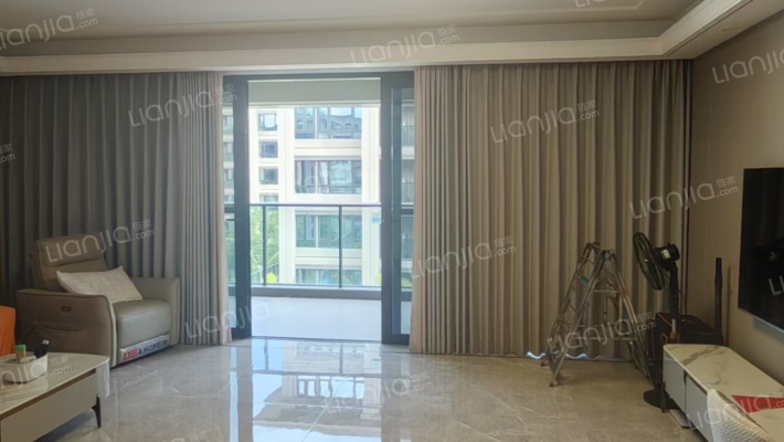 绿城蓝湾小镇·汀兰苑二手房实景图