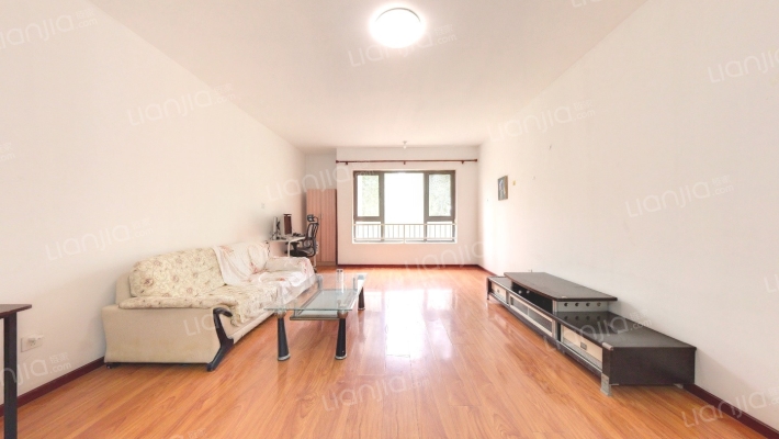 世华龙樾一期东区二手房实景图