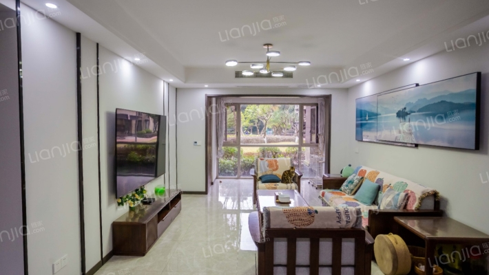 中央公园四组团二手房实景图