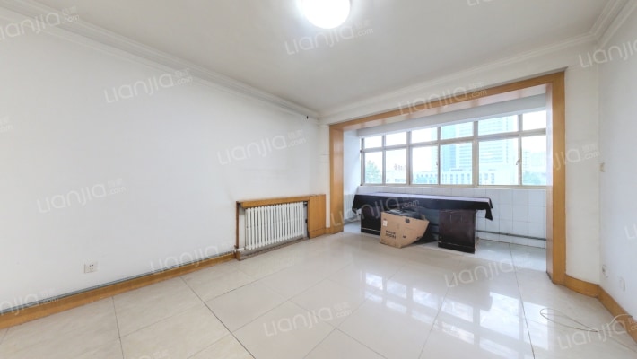 青少年宫宿舍二手房实景图