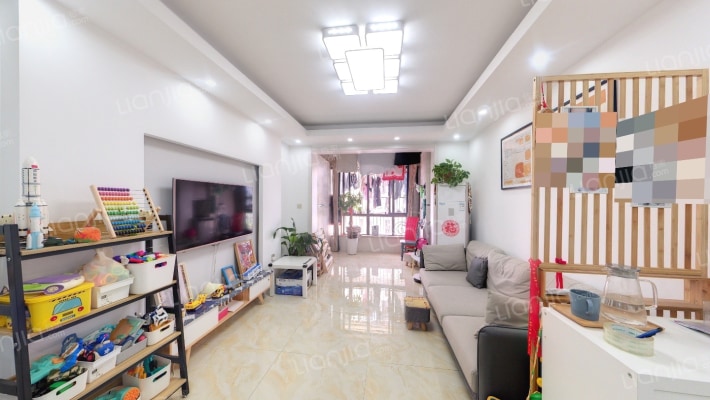 水岸花城二手房实景图