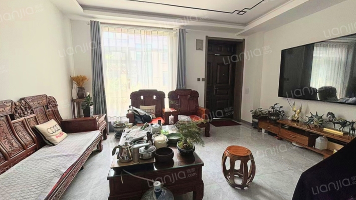 精装！联排带院，满五唯一 高尔夫别墅区 业主靠谱卖-客厅