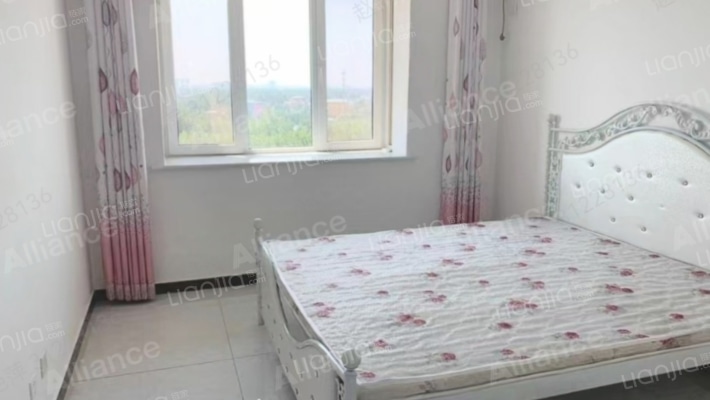 中楼层视野开阔，出行方便，通勤必选-卧室B