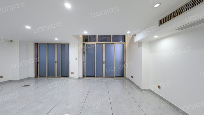 富力中心B区二手房实景图