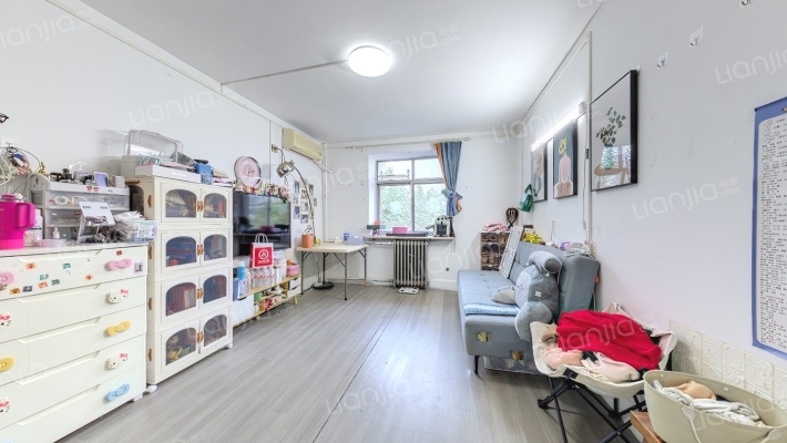 消防队家属院223号二手房实景图