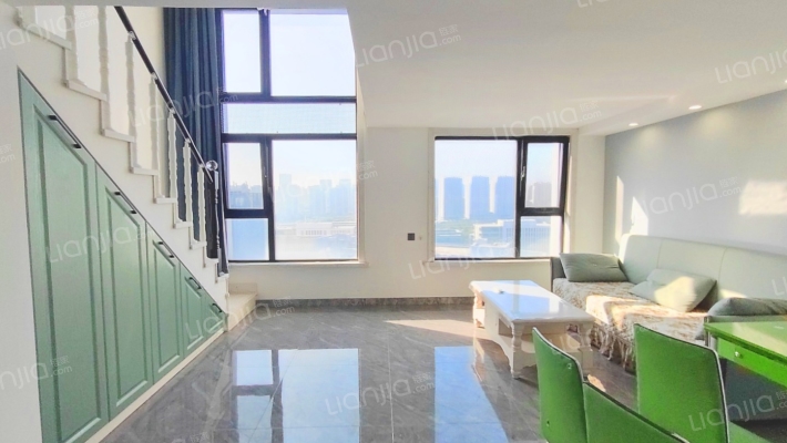 鸿泰城市广场二手房实景图