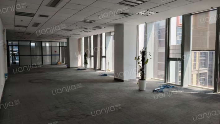 禾盛京广中心二手房实景图