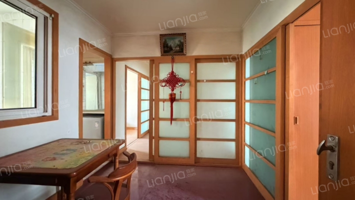 物探局家属院 集中供暖  交通方便-餐厅