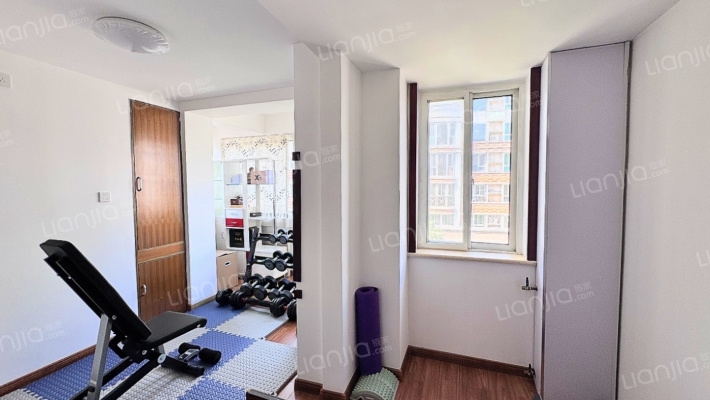 范阳路沿线 5居室 精装修 采光充足 通风好-卧室E