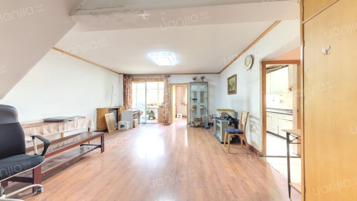 电力宿舍二手房实景图