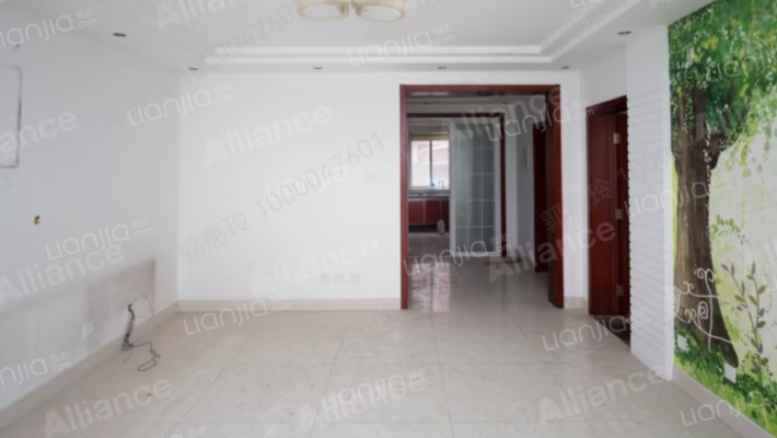 华福佳缘小区 低楼层 采光好 房主诚心出售-客厅