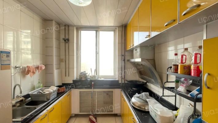 物探局家属院 环境好 物业管理好 中间楼层两居出售-厨房