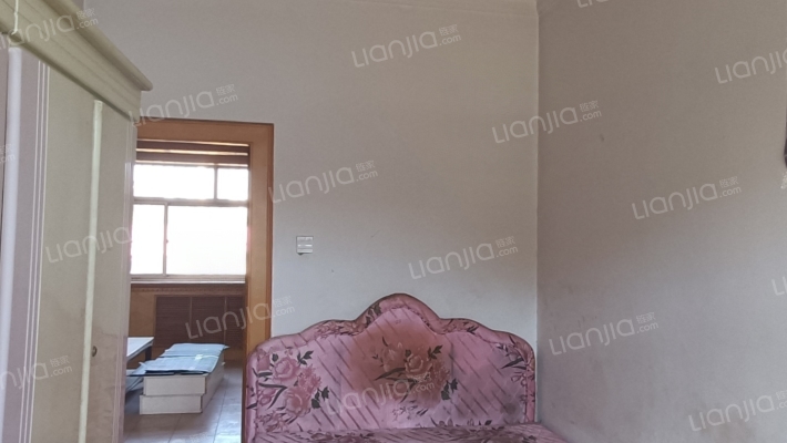 房本满五唯一，三阳开泰户型，低楼层居住舒适-卧室B