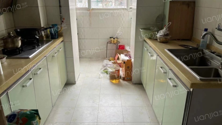 板楼天花板 中间楼层 采光好 视野好-厨房