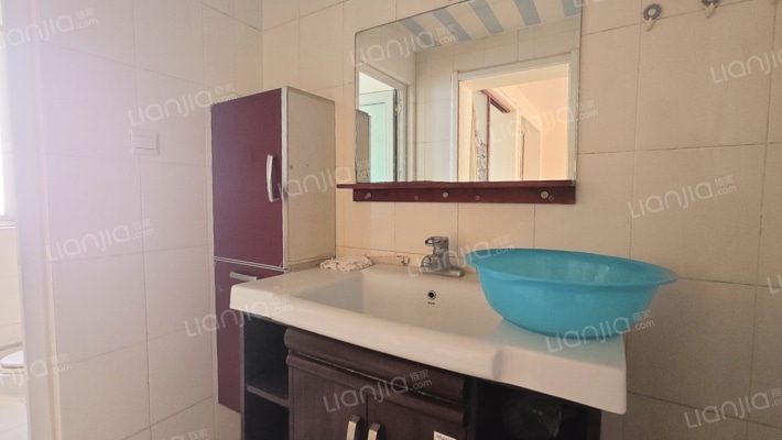 物探九号院 南北通透4居 集中供暖 配套齐全-卫生间A