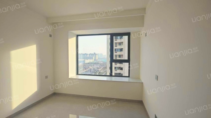 南北通透好户型，一梯两户中间楼层，全明格局-卧室B