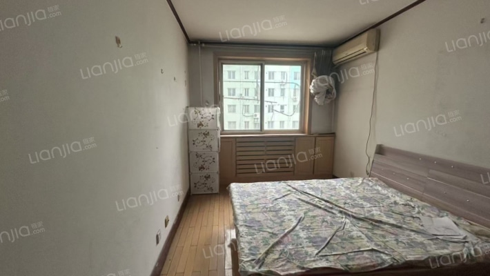 范阳路 物探二号院，南北通透三居室中间楼层-卧室A