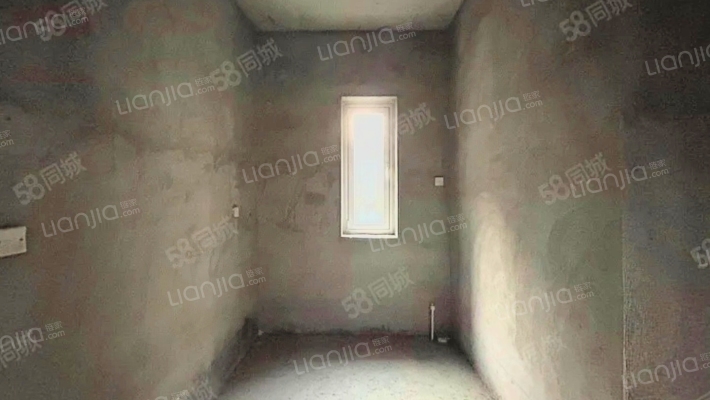 联排别墅 公园社区 环境优美 北入户 毛坯房-卫生间C