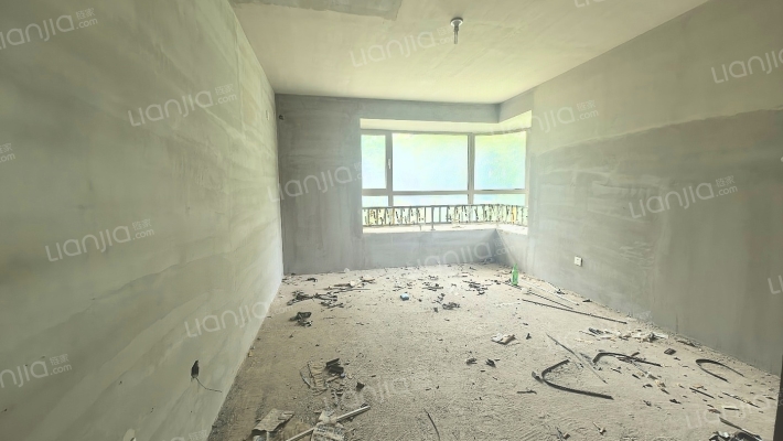 御景园一层带下樾三居室 房本满二-卧室E