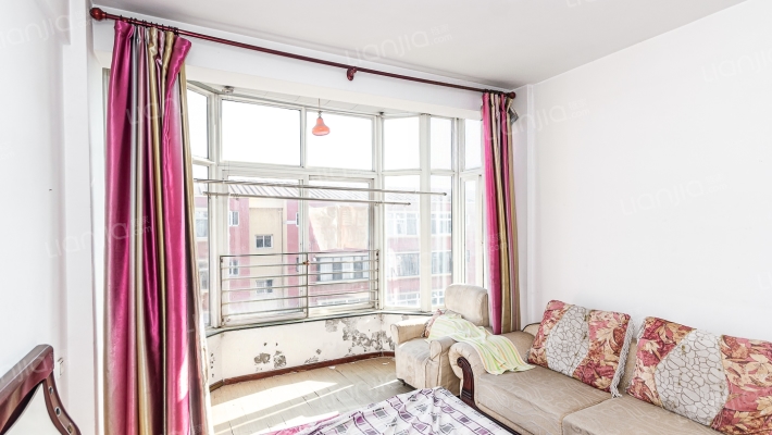 黄海家园二手房实景图