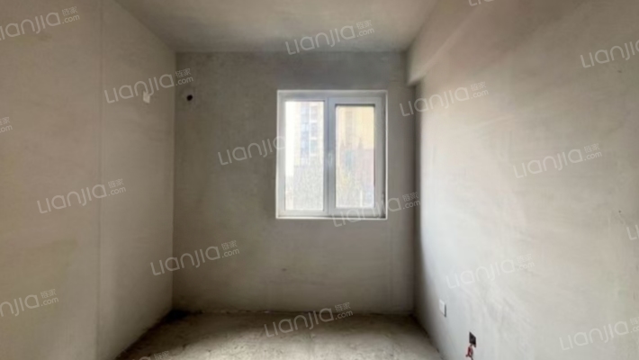 少有的南北通透大三居，业主诚心出售，中高层-卧室C