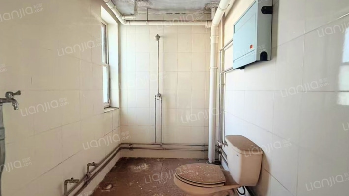 物探局房产 集中供暖  步梯板楼-卫生间