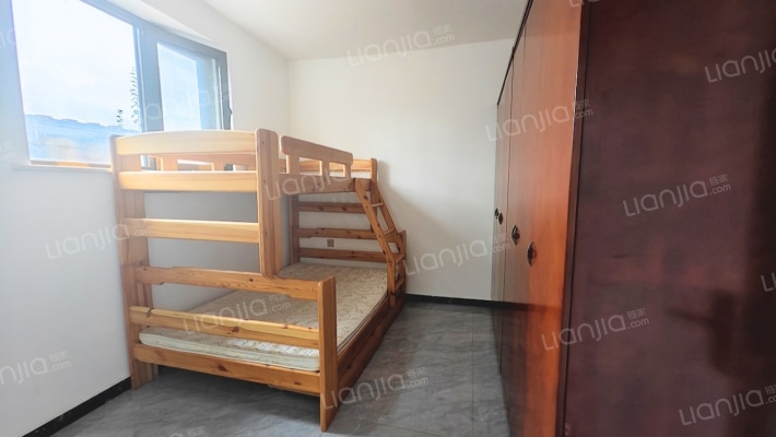 晨光路独院业主急售 带两间临街门面房-卧室A