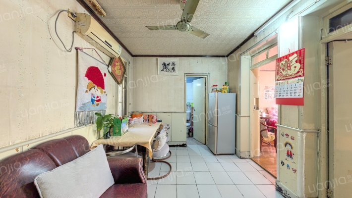 新德三村二手房实景图