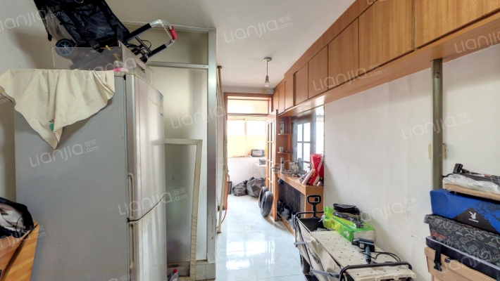 晓春社区二手房实景图