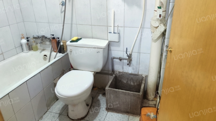 范阳路主干道 宜佳旺西侧 南北通透户型-卫生间