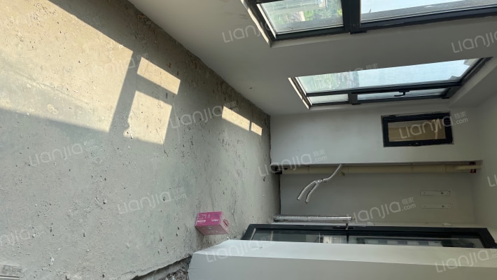 高速发展地带精品三居室诚意出售-其他A