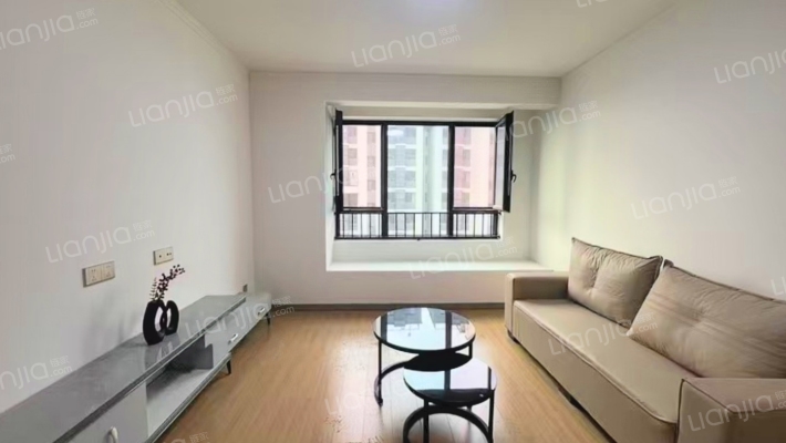 樾府南北通透2居室 业主诚信出售-客厅