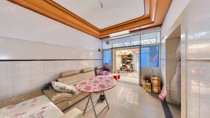 集仕港项家新村二手房实景图