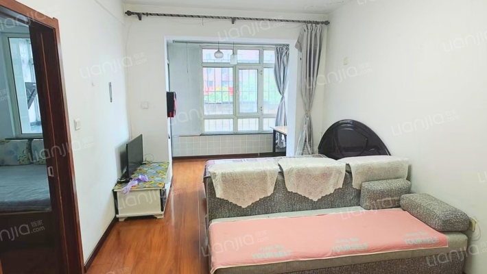 新龙城C3区二手房实景图