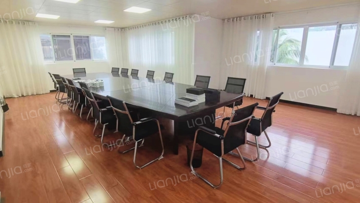 大龙别墅B区二手房实景图