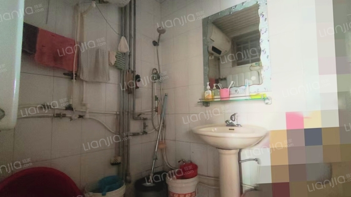 晨光小区 3室1厅 南 北-卫生间