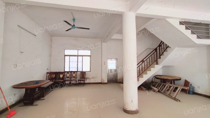 河南路猛鸡特村银湖花园二手房实景图