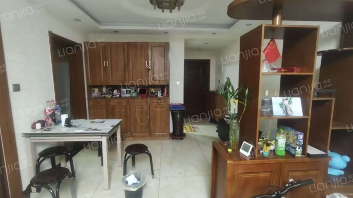 北京界汇元京品小区大两居，精装修，全天有阳光户型好-客厅