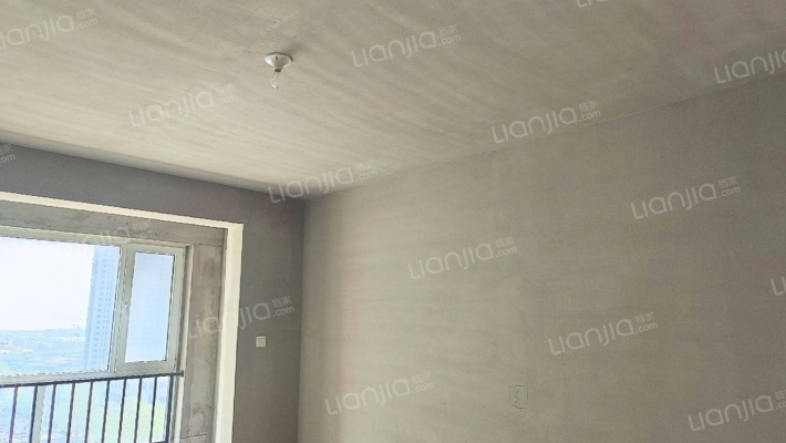 哈罗城西区二手房实景图