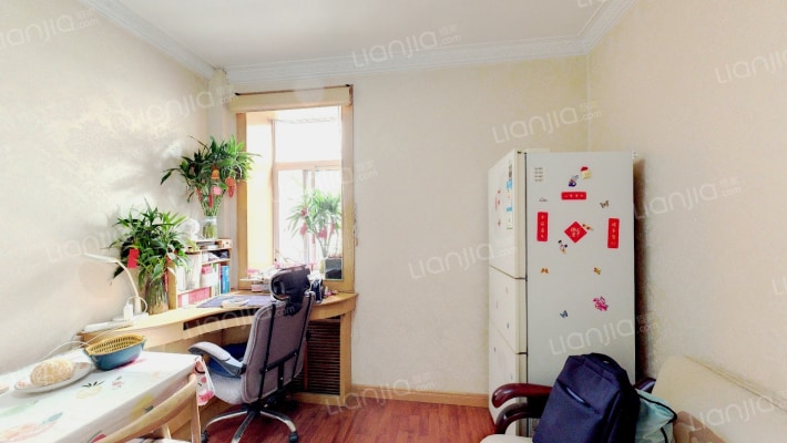 昆明路244号院二手房实景图