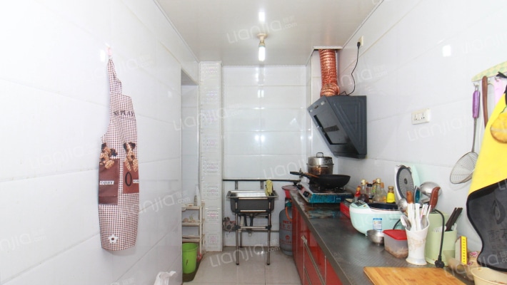精装两室 拎包入住 出行方便 便宜出售-厨房