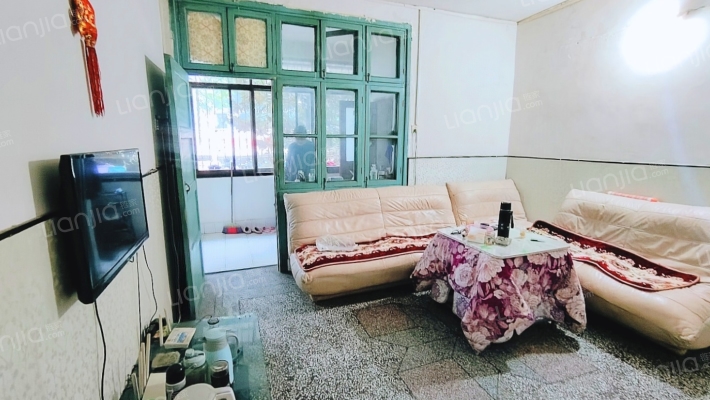 就业局宿舍二手房实景图