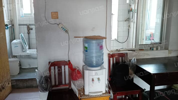 轴承厂住宅楼二手房实景图